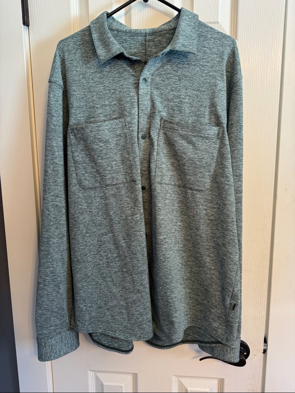 Men’s Lululemon brand long sleeve super soft  flannel shirt size XL